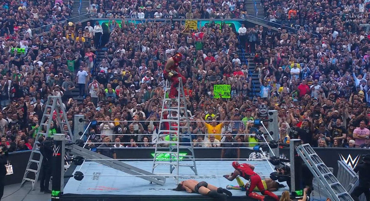 Wrestlelamia.com tweet media