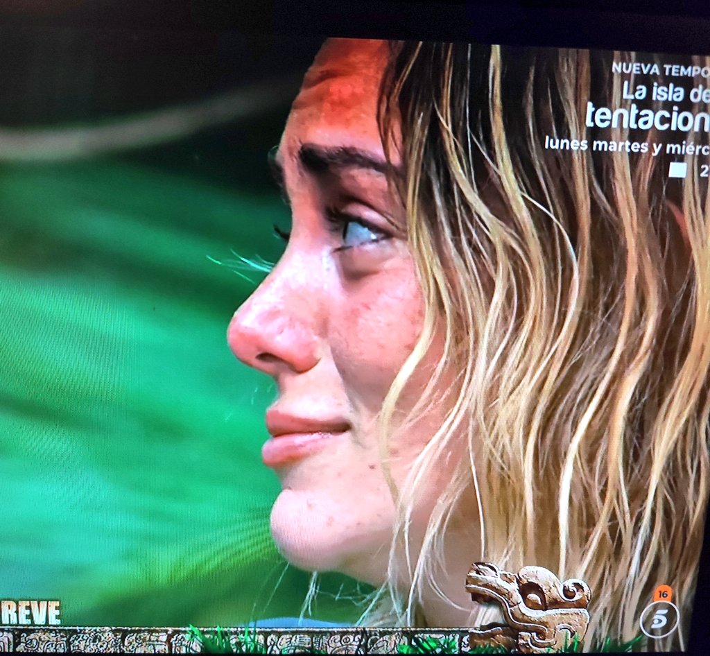 Ea, coñona, NAGORE te ha ganado la partida, te da 20 MIL VUELTAS en inteligencia y madurez 
#ConexionHonduras7