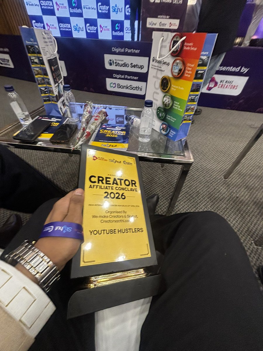 tradergentlem's tweet photo. Honoured to be invited at Creator Conclave 2026, New Delhi🙏  

A special thanks to Amresh Bharti Sir @mahatmaji_technical @we_make_creators for the warm invitation, incredible knowledge shared, and the unforgettable VIP treatment. https://t.co/isHshRCvzD