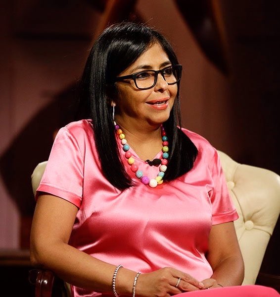 ÉSTA SI ES UNA LÍDER DE VERDAD.
CUÁNTOS APOYAN A NUESTRA PRESIDENTA ENCARGADA...? 👇