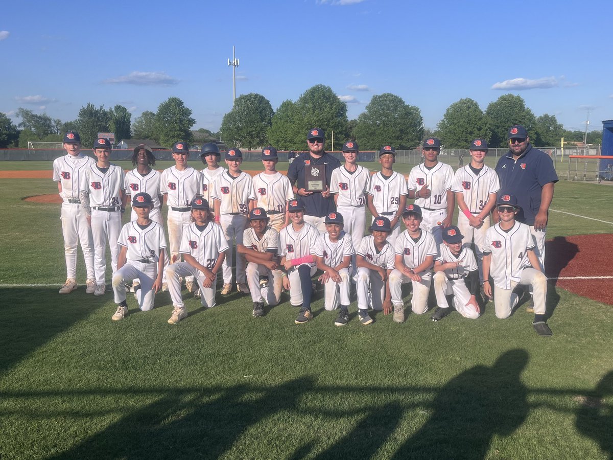Blackman_Flames's tweet photo. BMS Flames JV baseball team won the county jv tournament today! Great job players and coaches!  #weareBlackman https://t.co/IOzvNuYBsk