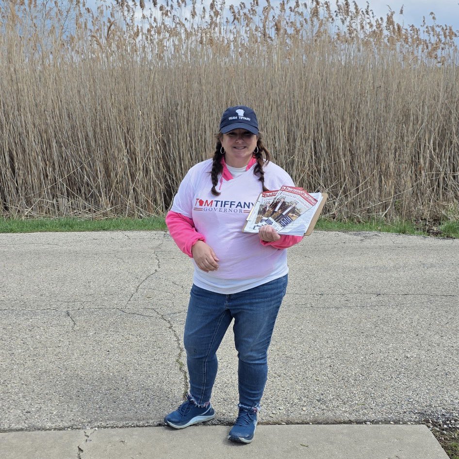 TiffanyWarRoom's tweet image. Team Tiffany is back out knocking doors and collecting nomination signatures. If you’re ready for lower property taxes, lower utility bills, and accountable government, join us today.

🔗 Get Involved: tomtiffany.com/get-involved/