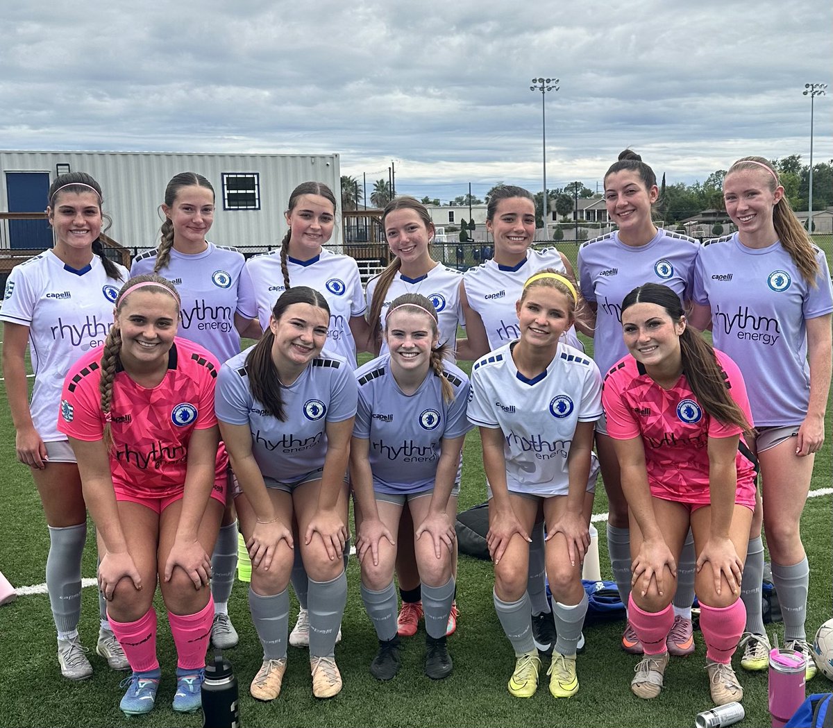 AHFC08GECRL's tweet photo. 2-0 win 💙⚽️
Next weekend we head to Dallas 🚗#RLMentality 

⚽️Molly Elder
⚽️ Sophia Beviacqua 

@CoachGusMota @txbcfc @ahfcsoccer @ImYouthSoccer @ImCollegeSoccer @PrepSoccer @ECNLgirls https://t.co/8HQQNTQ3u5