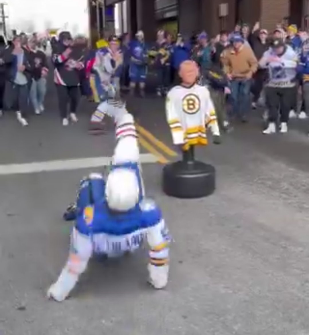 Barfool Sporks tweet media