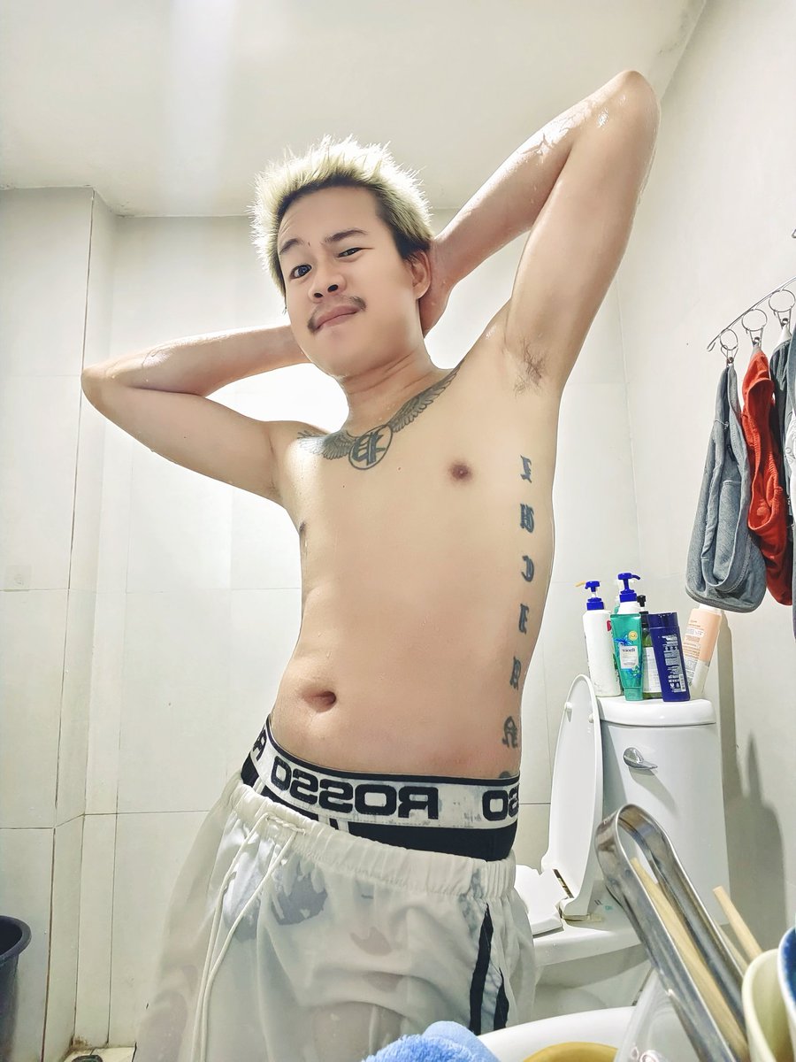 Pollga99 tweet media