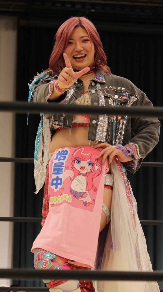 WzOa8zBJF1uVt7L's tweet photo. 後藤智香さん
Tシャツが良いね。
#GOCHIKA https://t.co/HMFRnEvCgg