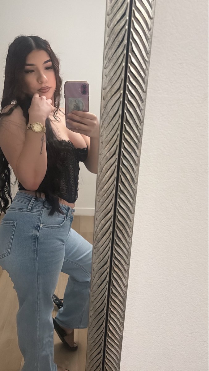 bestpresentt's tweet image. #latina