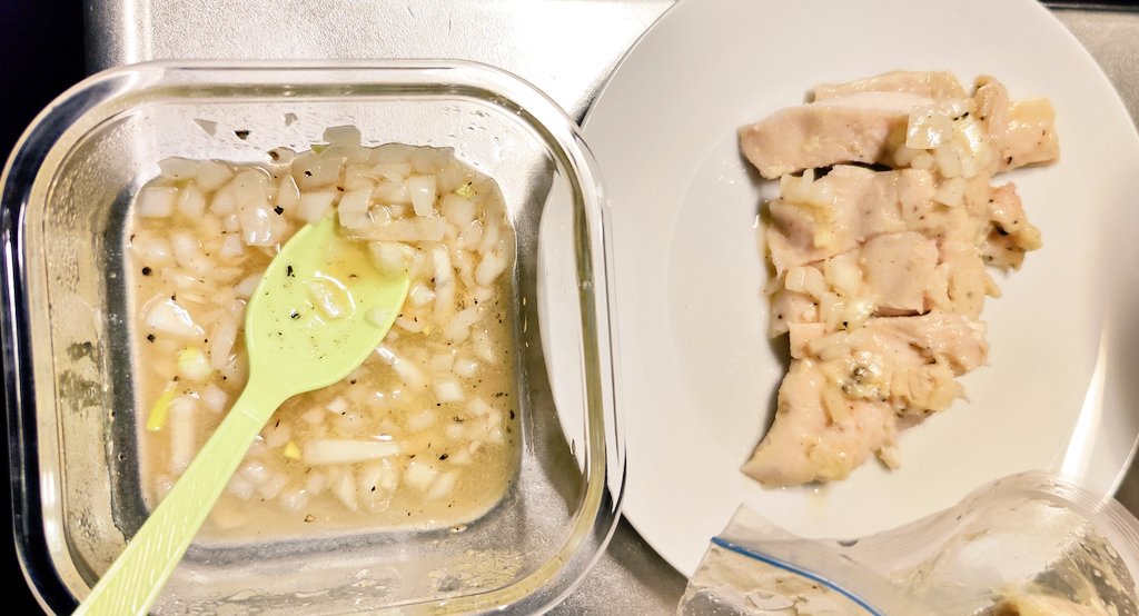 mune_mcs's tweet photo. 初めてのグリルサラダ！

今日は仕事おやすみなのでゆっくり 美味しいご飯 食べて スタート！

今日も1日楽しいこと探していきましょう♪ https://t.co/hWj2NTRCGP