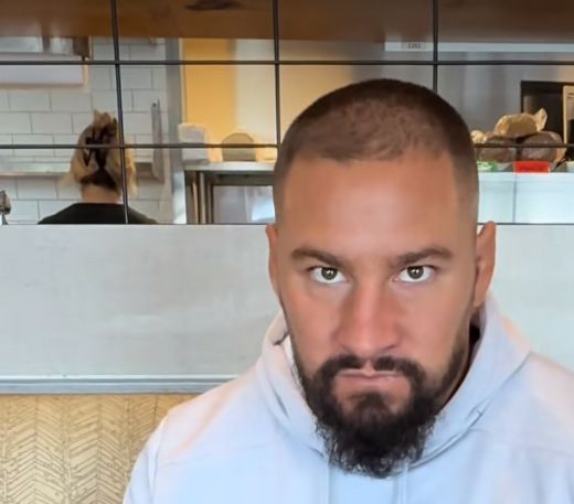 CrispyWrestling tweet media