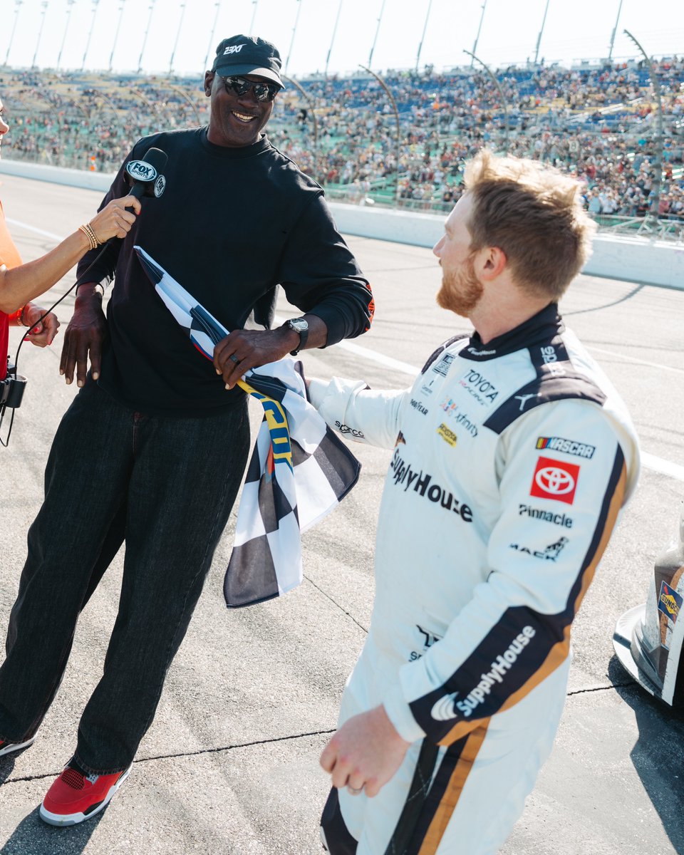 Tyler Reddick tweet media