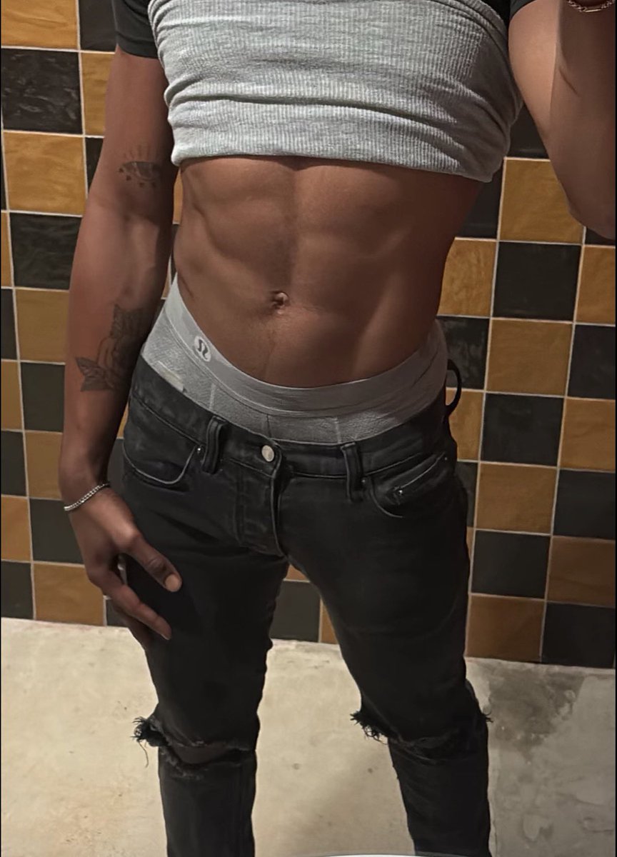 ben dover 🫰🏽 tweet media