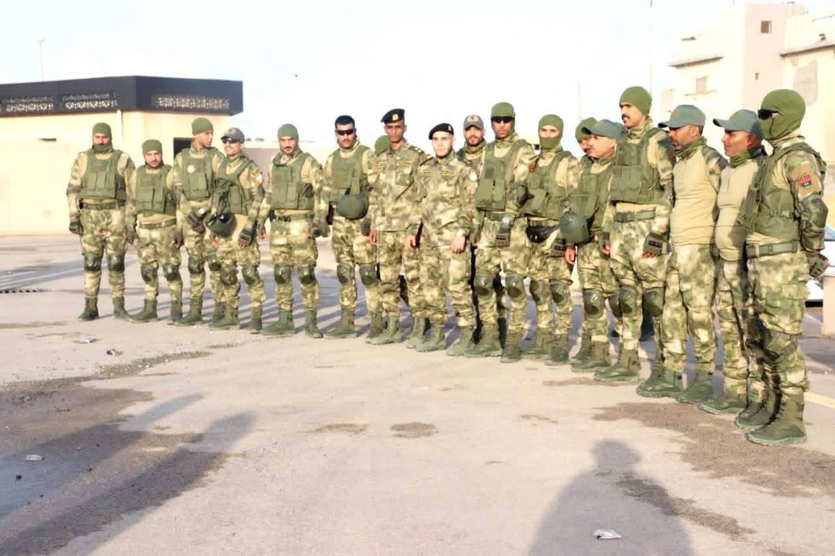 وصول قوات الجيش الليبي إلى إزمير🇱🇾🇹🇷

تنفيذاً لتعليمات رئيس الأركان العامة للجيش الليبي الفريق أول الدكتور "صلاح الدين النمروش" وصلت طلائع رئاسة الأركان إلى المعسكر المخصص بإزمير التركية، للمشاركة في التمرين التعبوي الدولي “EFES 2026”، الذي يُقام بمشاركة عدد من الدول الصديقة