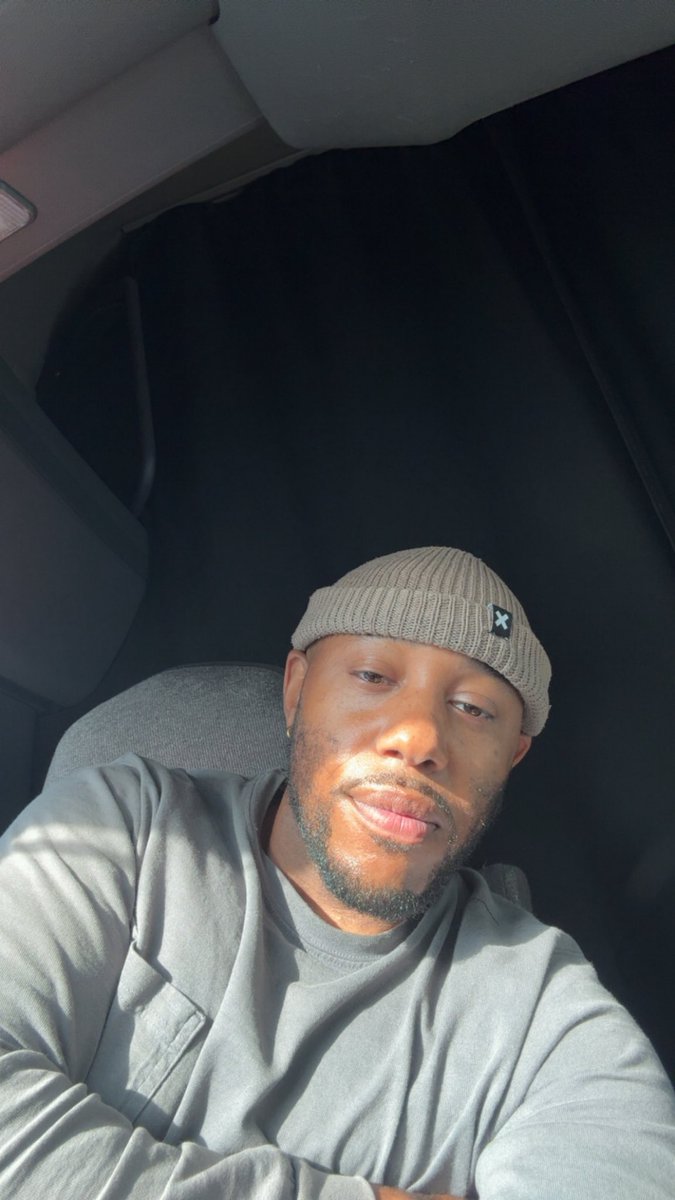 myMouth_myWord's tweet photo. Working man 💪🏾 https://t.co/VFSDVMUN2O