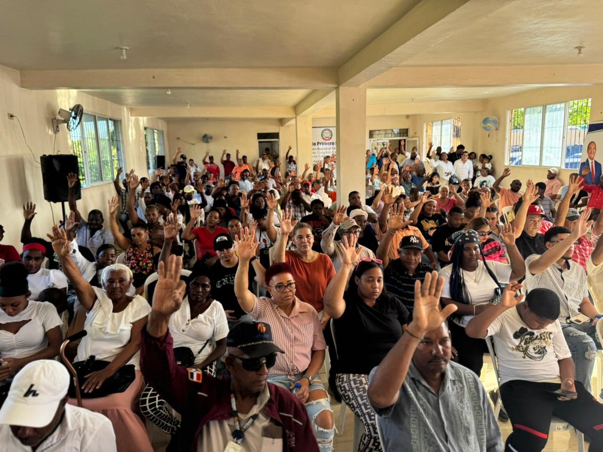JeanCarMarte's tweet photo. 📍 San José De Ocoa, Peravia y San Cristóbal

🗓️ Continuación de visita a dirigencias provinciales. 

En el día de hoy culminamos con éxito una jornada intensa este fin de semana de visita a 6 provincias, donde pudimos evidenciar el entusiasmo de todos nuestros compañeros y compañeras, donde seguimos celebrando Asambleas Provinciales para la reestructuración y crecimiento de nuestro Partido Primero la Gente (PPG). 

¡Las puertas están abiertas en el partido del futuro y las oportunidades!
