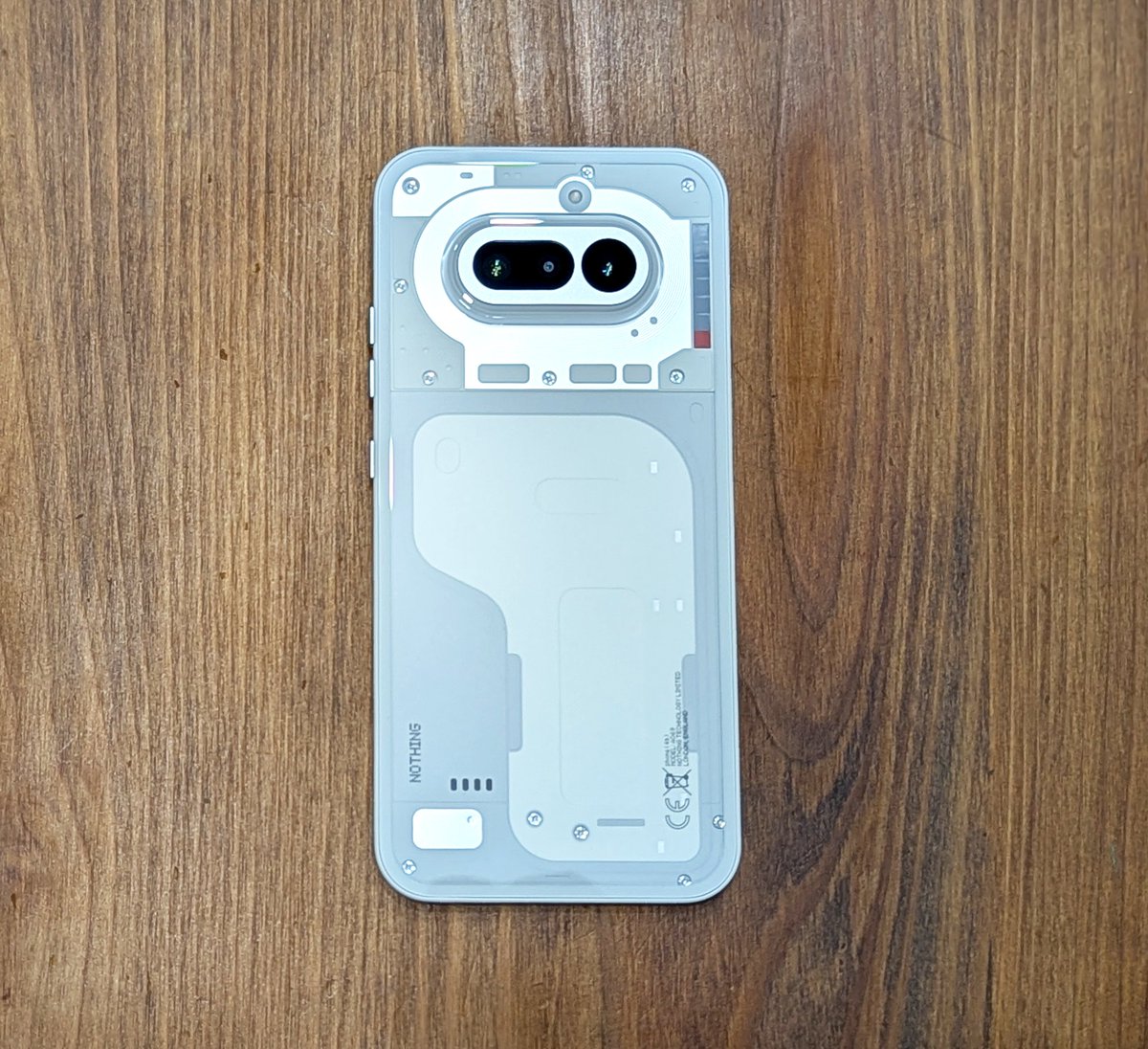 funa207's tweet photo. Nothing phone(4a)を持って初めて外出したら
モバイルデータ通信できないことに気づく。
某格安SIMで使用しているが、
APNの設定がSoftbankになっていた。

カフェに入ってWifi繋いで、
格安SIMのサイトで調べてAPNの設定をしたら、
無事にモバイルデータ通信できた。

#nothing #nothingphone4a #apn https://t.co/GkX30KUgnL