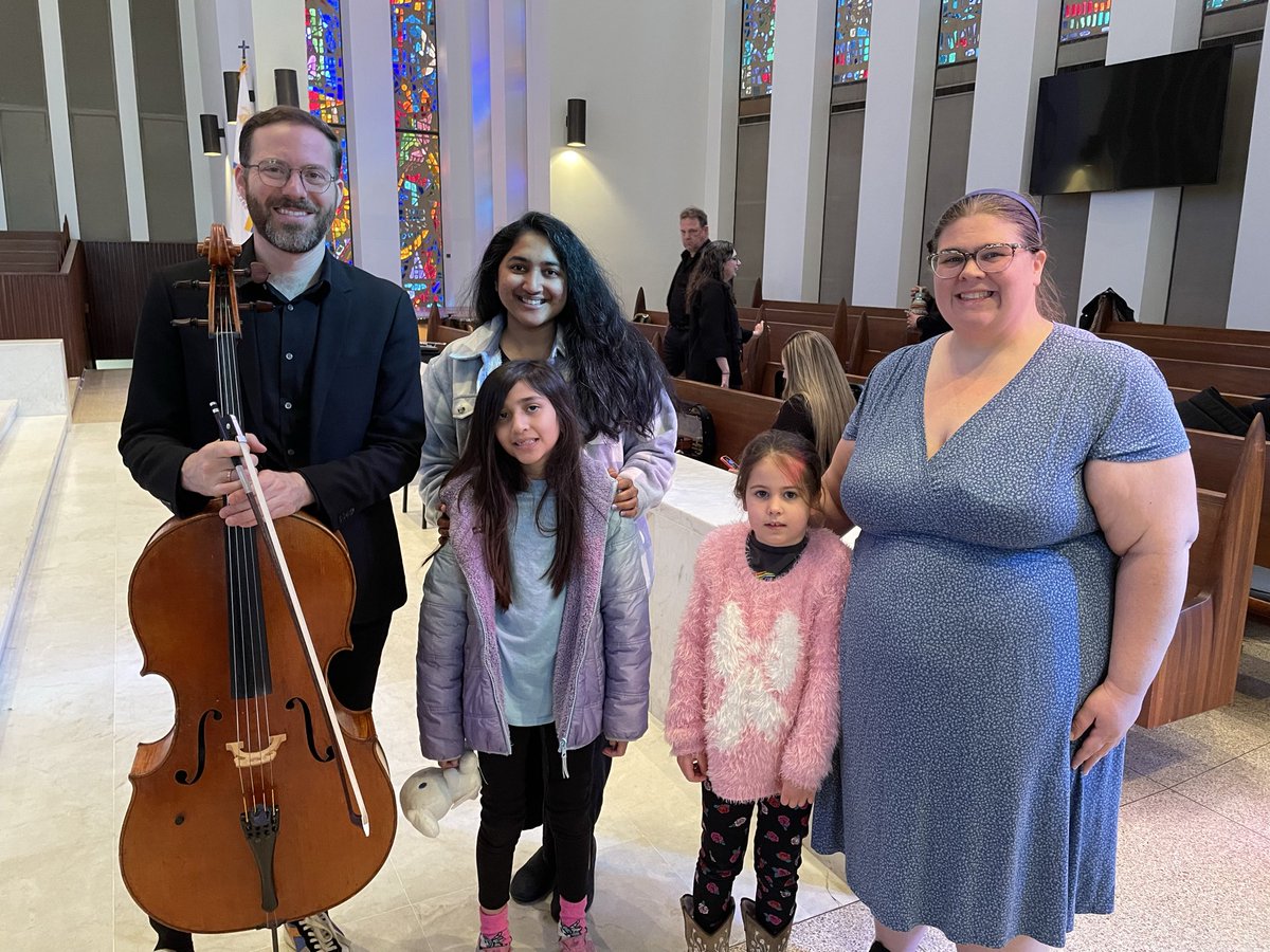 ArcolaES_CSL's tweet photo. This afternoon, some of our Arcola families had the pleasure of attending a free concert by the @NewOrchDC . It was a delightful experience, filled with the joy of live music. https://t.co/efXd2AOVX9
