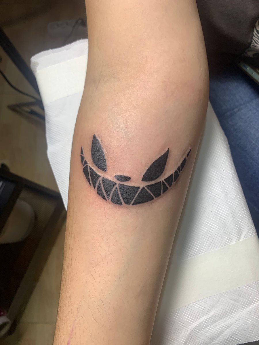 sí, pero yo m tatué el logo de madkat, tías