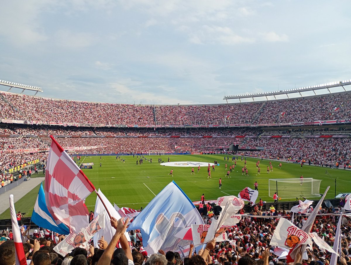 Derrota de River en el Monumental ante Boca, un equipo sin ideas en ataque que prácticamente no pateó al arco. Solo con un poco de Paredes le alcanzó al visitante para ganar.