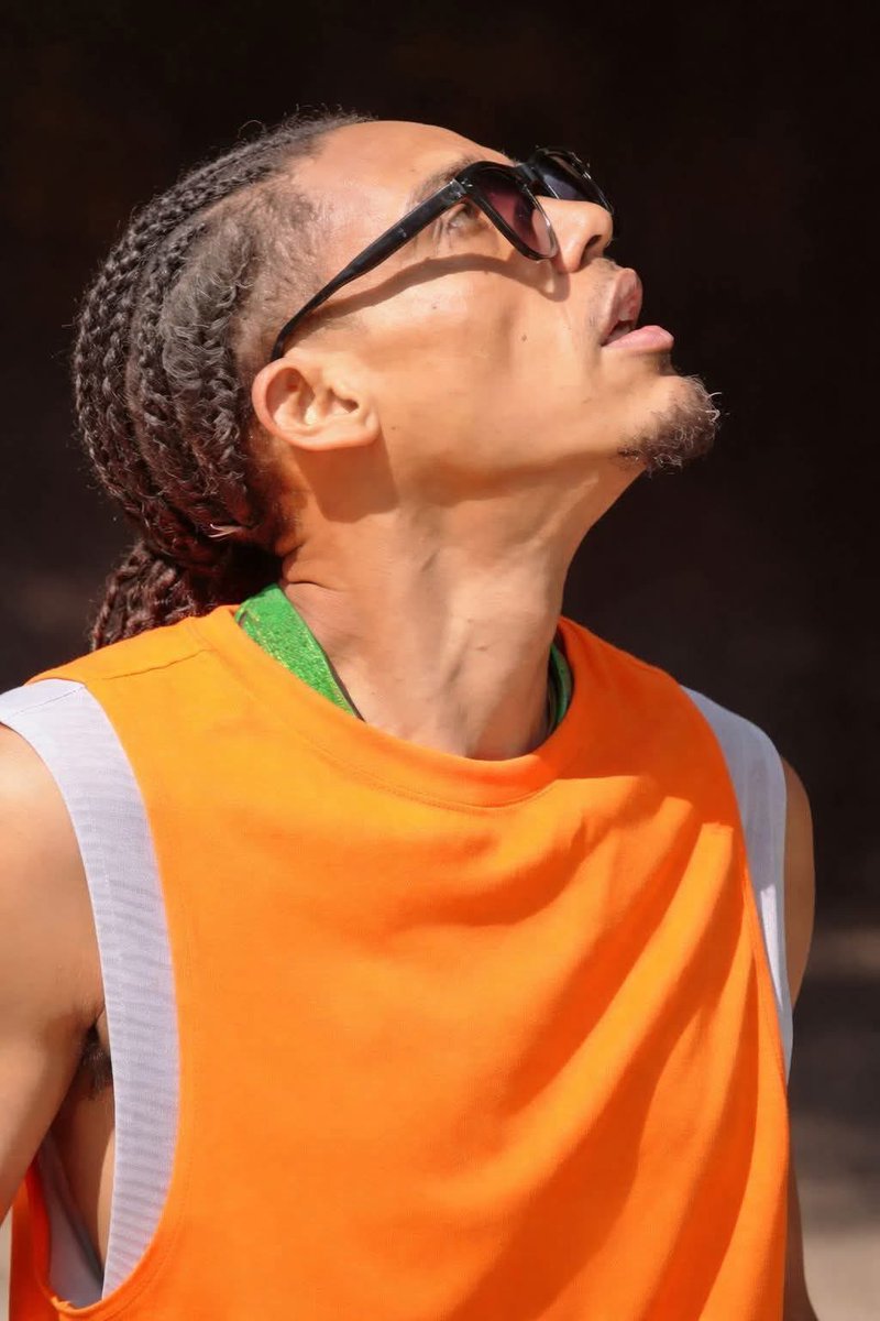 Su historia comenzó triste… y así terminó.

David nació en una familia humilde en Constanza, República Dominicana. Su madre falleció cuando apenas era un niño, y quedó al cuidado de su padre, quien pocos años después también murió tras sufrir un infarto fulminante.

Volvió a