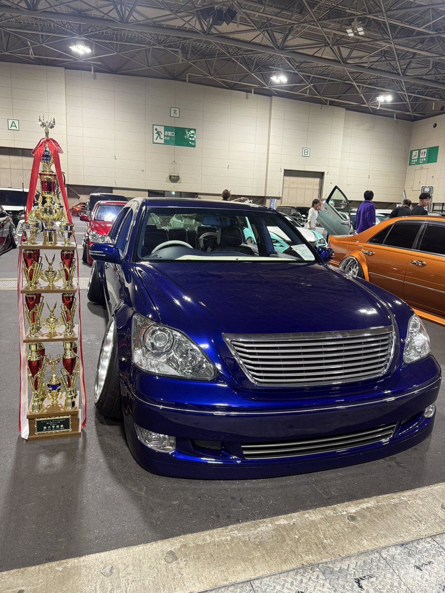 こうセル tweet media