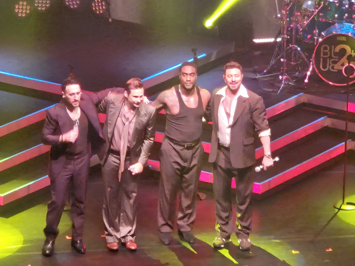 moggie611's tweet image. A night out with these boys!
#Blue
#Bristol