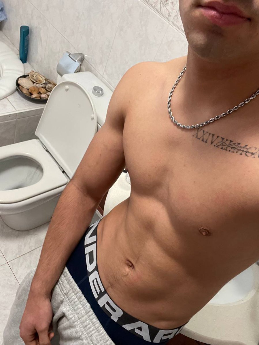 nxchodmguez tweet media