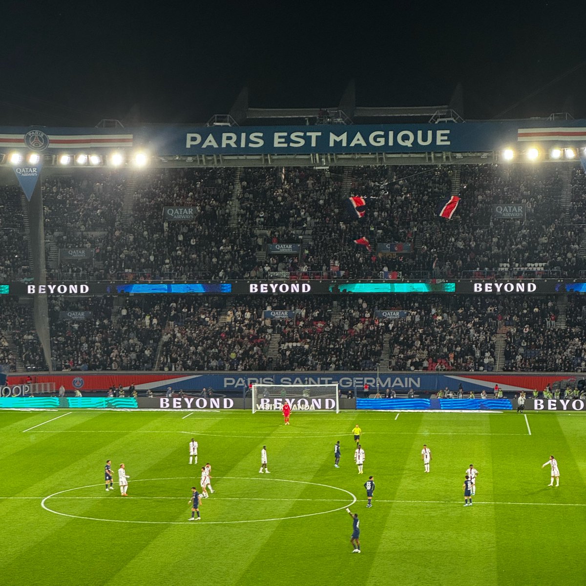 Mookie Média tweet media