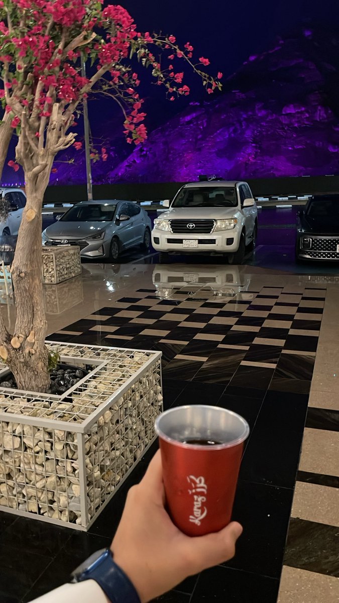 a_i902's tweet photo. أنتي الليلة سيّدة حرفي ،، وأنا شاعرك❣️ https://t.co/0Hlkn2pMVV