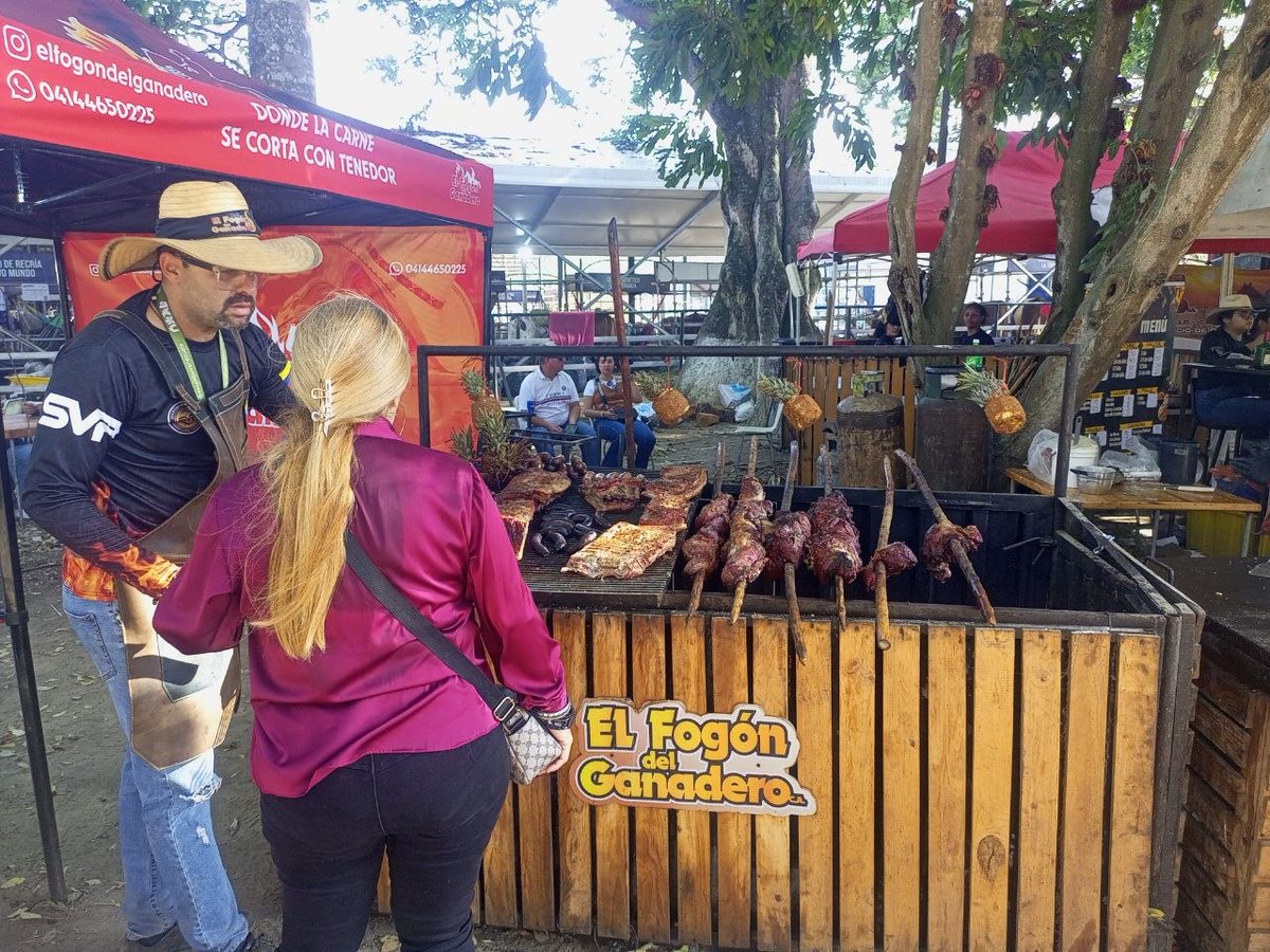 webnotitarde's tweet image. #Carabobo |  🇻🇪🐃  Así fue la experiencia de los asistentes a la XLIX Feria Nacional del Cebú y sus Cruces Valencia 2026, desarrollada en la Asociación de Ganaderos de Carabobo este domingo #19Abr, cuya edición ha llegado a su fin

✍🏽🤳🏼: Notitarde / Antonio López