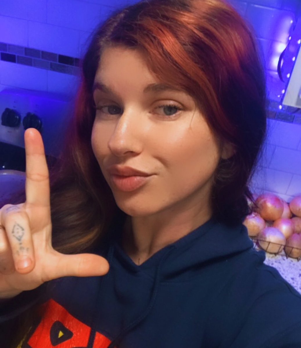 OWNER LIZ 💵🍃 tweet media