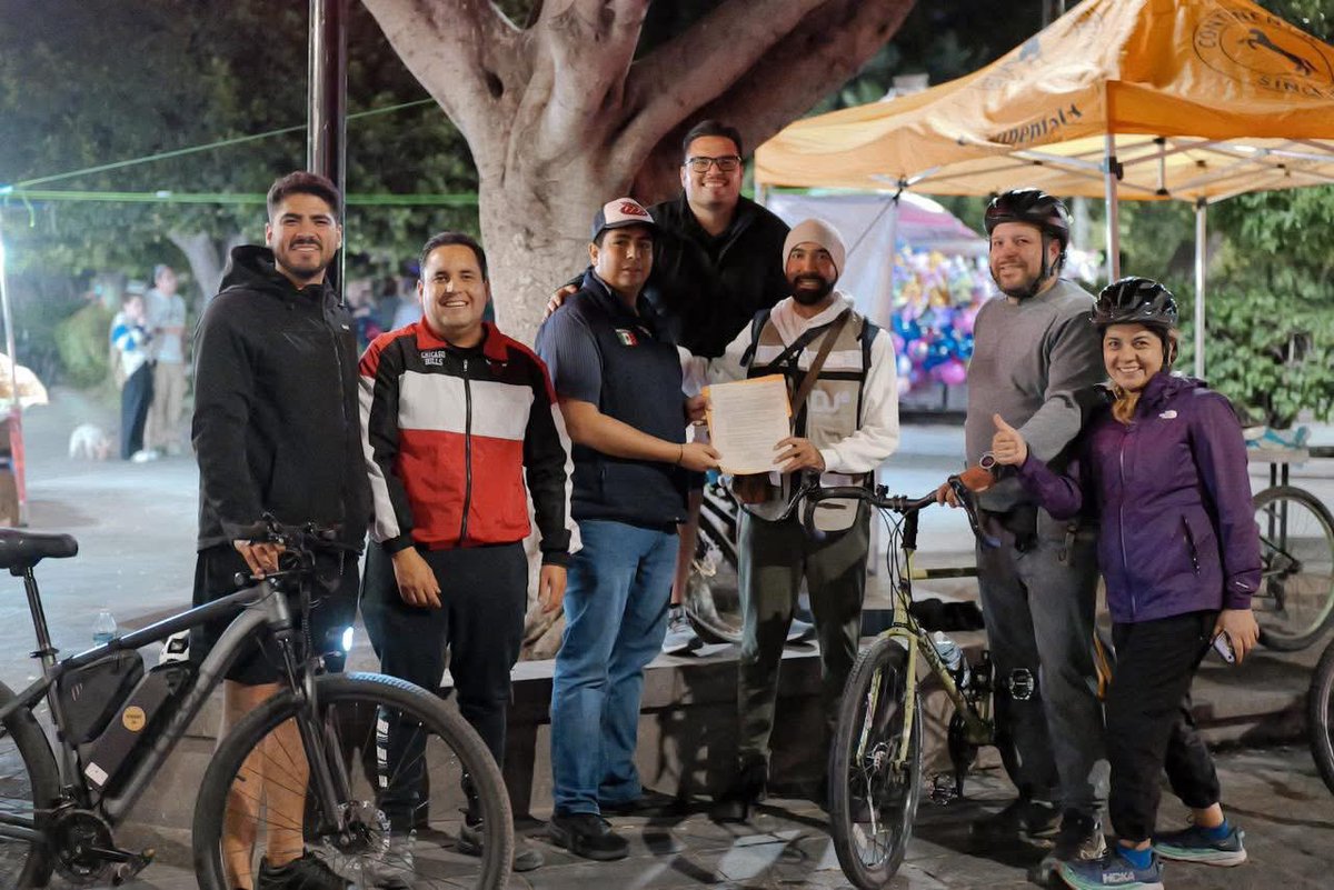 DiarioPotosi's tweet image. #SLP #CongresoDelEstado #Movilidad

SLP pedalea… pero sin ruta: Congreso va por plan maestro de ciclovías.

diariopotosi.com/slp-pedalea-pe…