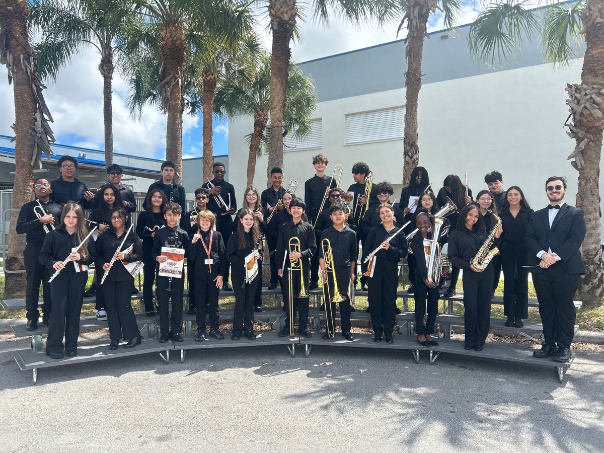Lyons Creek Middle School tweet media