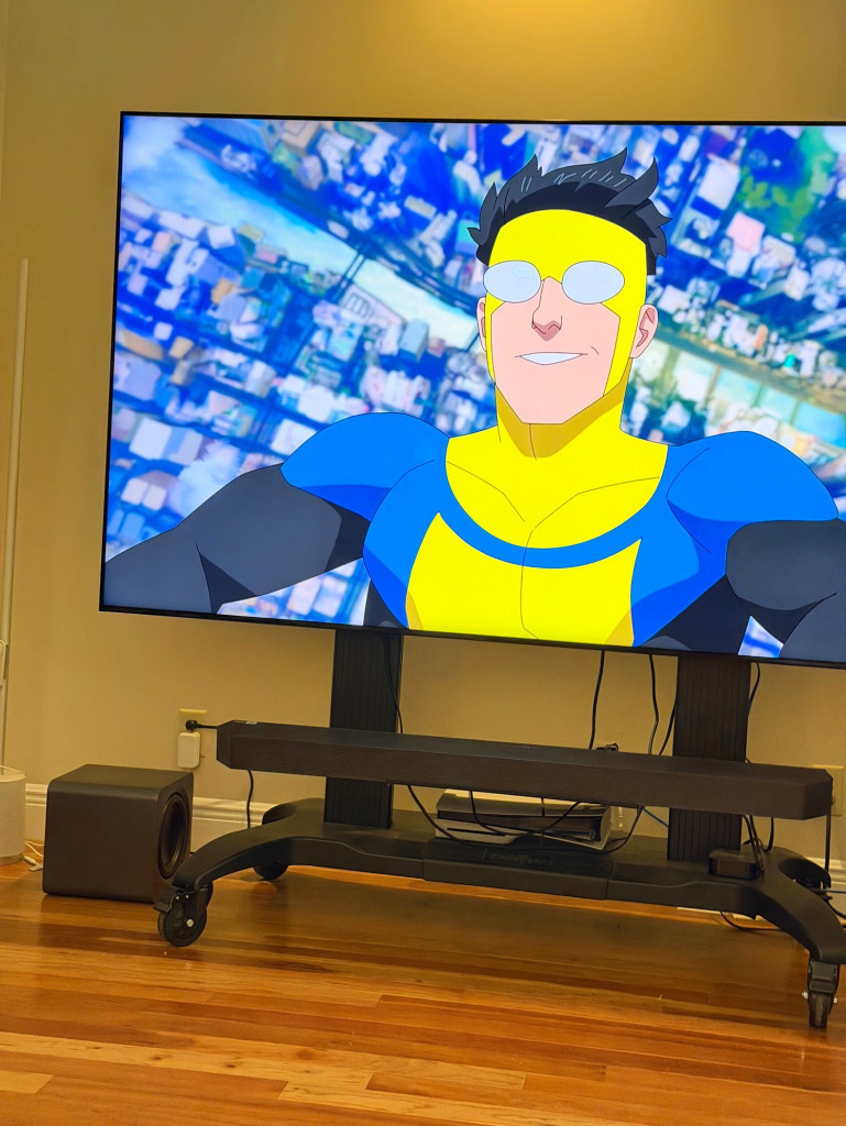 KyleCanes's tweet photo. Upgraded to the Samsung Q990H 🔊   

The "S" year refinement is real. Seamless immersion - the "dead air" between the bar and rears is gone, making the room feel alive.  

Next-gen AI Sound Elevation for spatial, no captions needed.

#InsidersQseriesandMusicStudio @SamsungUS https://t.co/SEolRRScGx