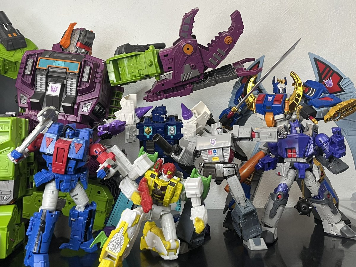 insomnioarchive's tweet image. Decepticon Scorponok 

#transformers #transformerscollection #toyphotography