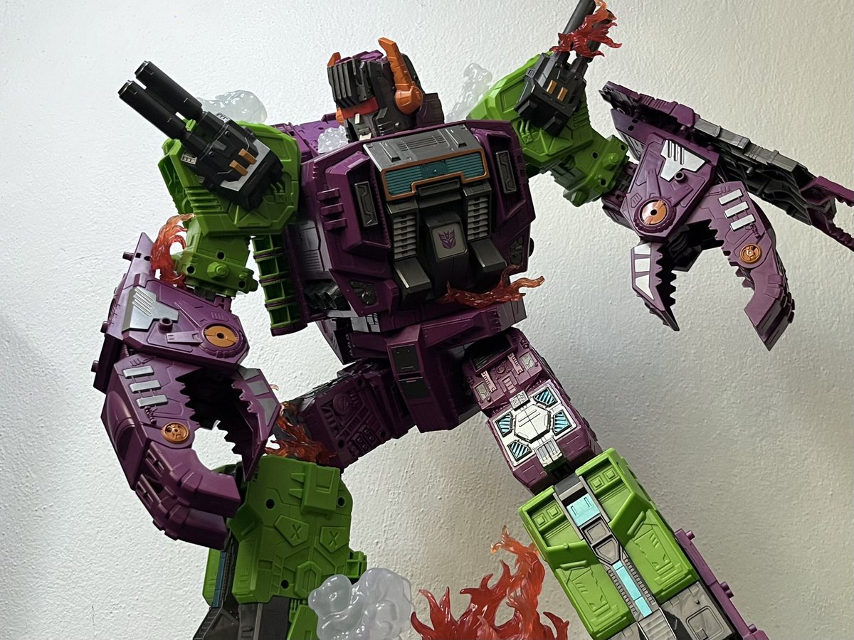 insomnioarchive's tweet image. Decepticon Scorponok 

#transformers #transformerscollection #toyphotography