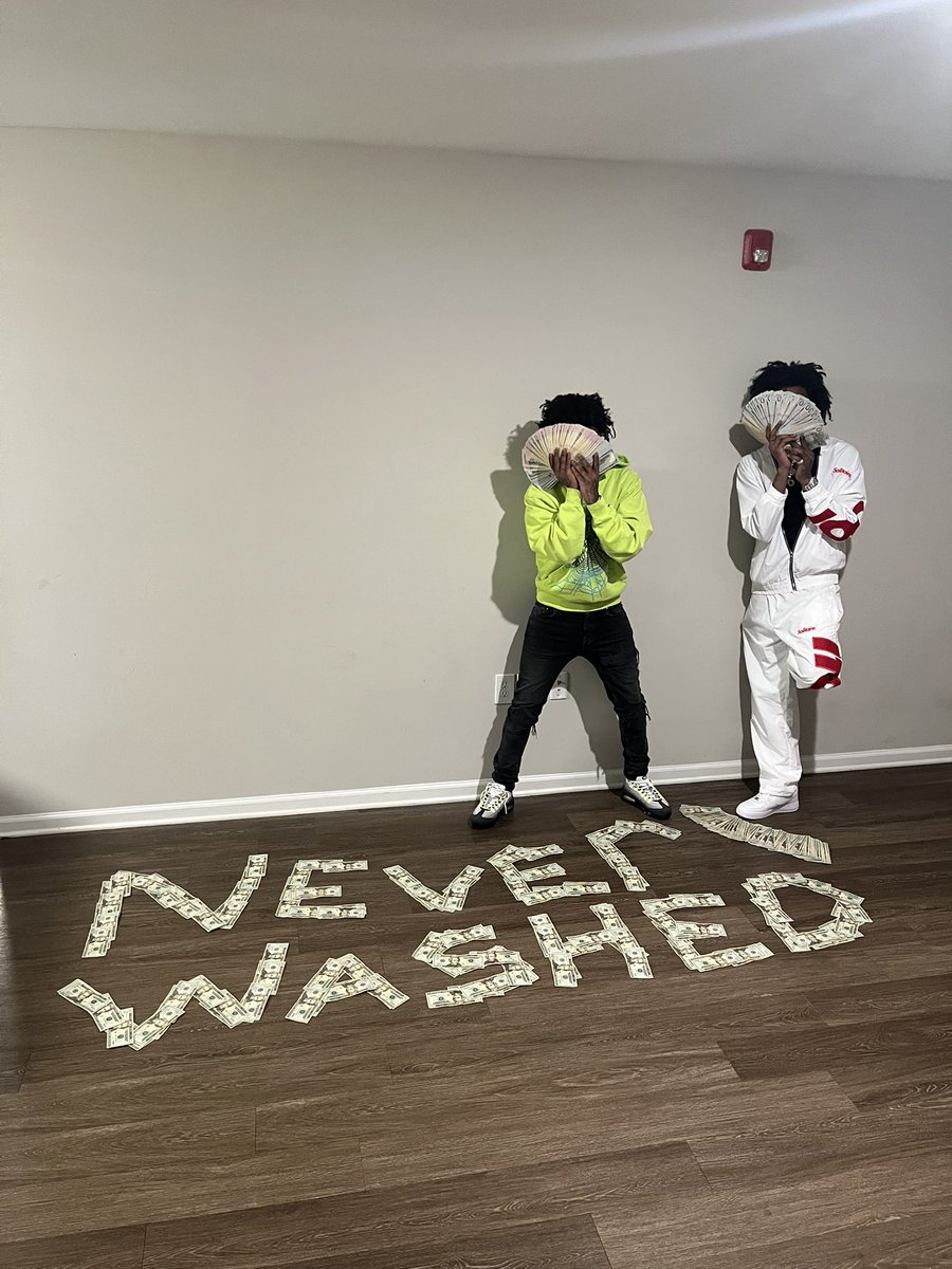 43valideko's tweet photo. #NEVERWASHED 🥲 https://t.co/IfB00G4Ajp