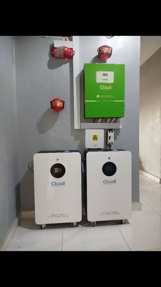 comradeironee's tweet photo. "C'mon boys, you can do it"
my boss yelled..
it has a way of making me feel free and relaxed, 
That's a 620watts bifacial panels on a 11Kva system with 36.5Kw/h battery backup ( All are cloud product) capable of carrying major house utilities
Best gift for oneself and love ones https://t.co/UdM11urM5K