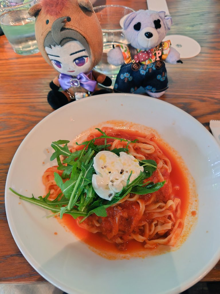 P50879188's tweet photo. 🅿️活②
ランチは
#IVYPLACE
さんで本日の🍝食べてきました😋
夕飯
104.5☕
皆さんは食べてましたが、私は余りまだお腹空いてなかったから軽くお茶タイム抹茶カヌレ食べましたお智だちと2人で👭
その後🌃ご予約して📱浅草
#ロッキーカナイ
さんにいきました👭😋
山Pと浅利くんのお席座りました👭✨️ https://t.co/hElhStQNZL