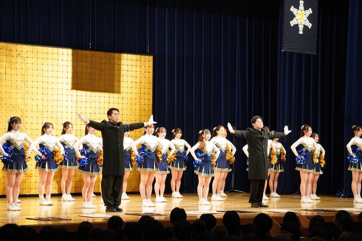 4月10日に行われた入学式にて演舞させていただきました✨

新曲のStaRtは入学式で初披露でした！
新入生の皆さん寮生活楽しんでください🗻

#春から昭和医科大学 #昭和医科大学 #応援指導部 #チア #応援団 #昭和医科大学医学部附属看護専門学校
