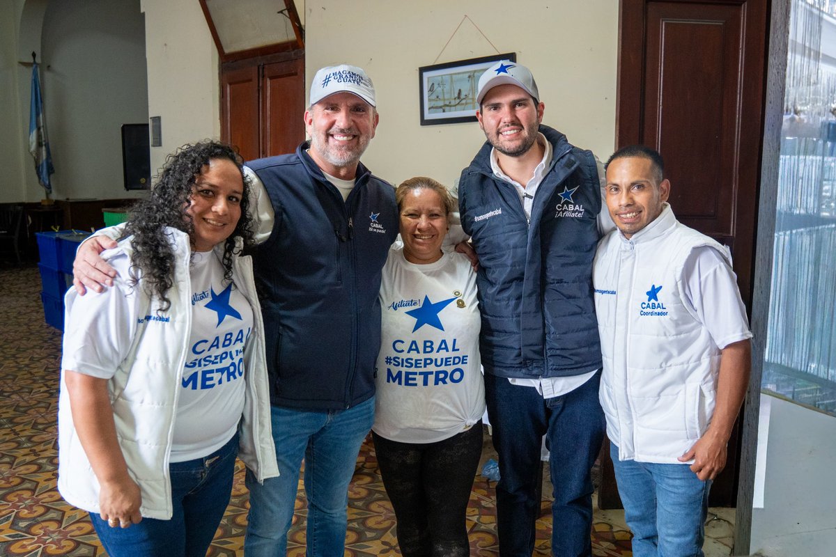 RamonHernande23's tweet photo. CABAL se fortalece en la capital 
bajo el liderazgo de José Araneda 

Bajo el liderazgo de José Araneda el Partido CABAL desarrolló este domingo una jornada de capacitaciones y formación Política en la zona 1 de la Ciudad Capital 

A la actividad asistieron líderes de diferentes zonas de la ciudad capital y asistió a la misma el Precandidato Presidencial Roberto Arzu y el Secretario de Organización Selvin García  

Durante el desarrollo de la reunión la dirigencia de cabal compartieron conocimientos y fortalecieron las bases organizativas del partido. 

“Este encuentro reafirma el compromiso de CABAL con la preparación, la unidad y el crecimiento de su estructura a nivel nacional” expresó José Araneda líder del distrito metropolitano. 
#PartidoCabal #ciudaddeguatemala #AFILIATE #AñoPreelectoral