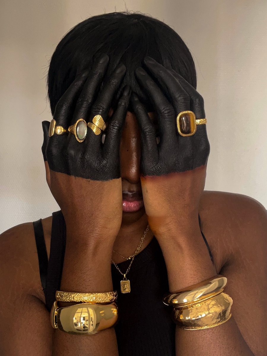 BLVCKVENUSE ★ tweet media