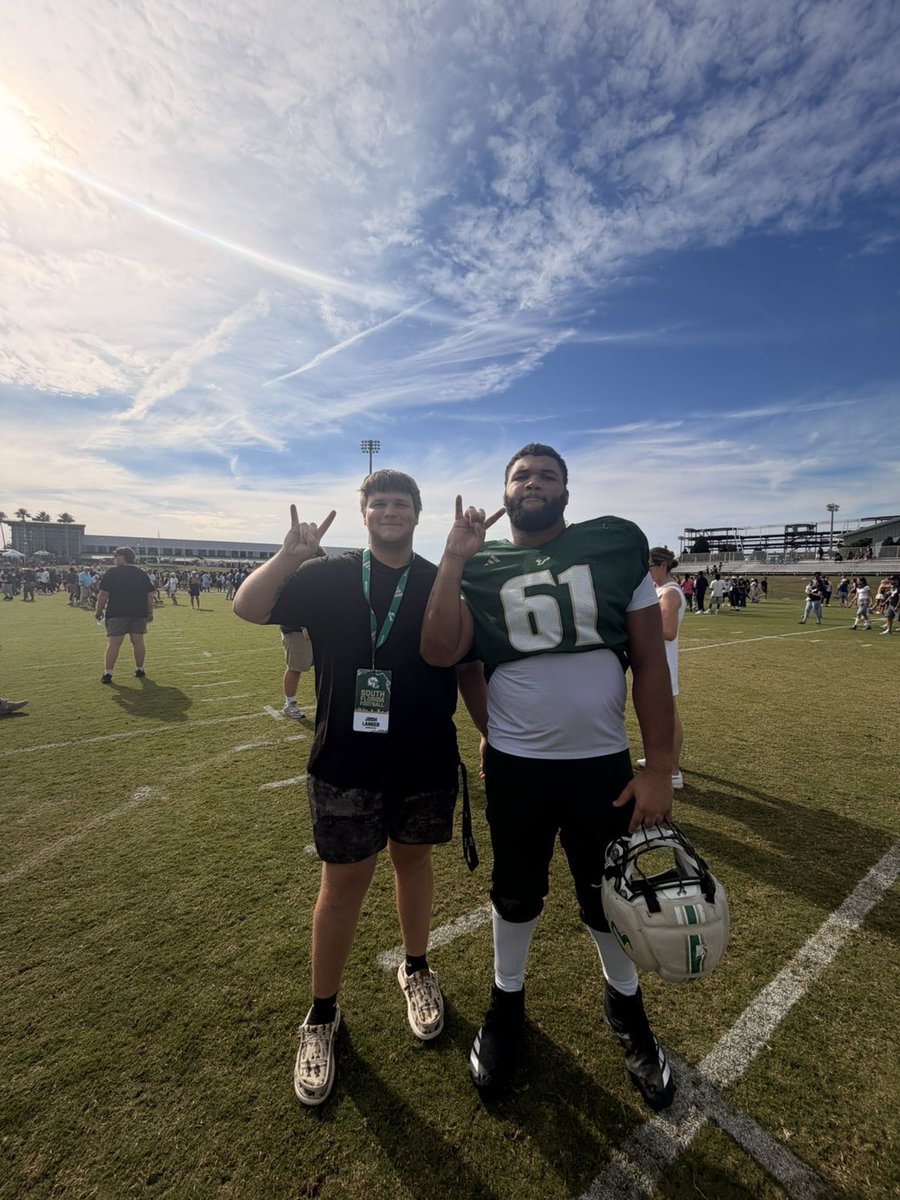 joshua_langer09's tweet photo. Had a great time at USF spring game @USFFootball thank you for having me!

@coachhicks16 @CoachSollenne @brianhartline @CoachValenca @JuliusTate9 @SuncoastPreps @PrepRedzoneFL https://t.co/STScsHld0P