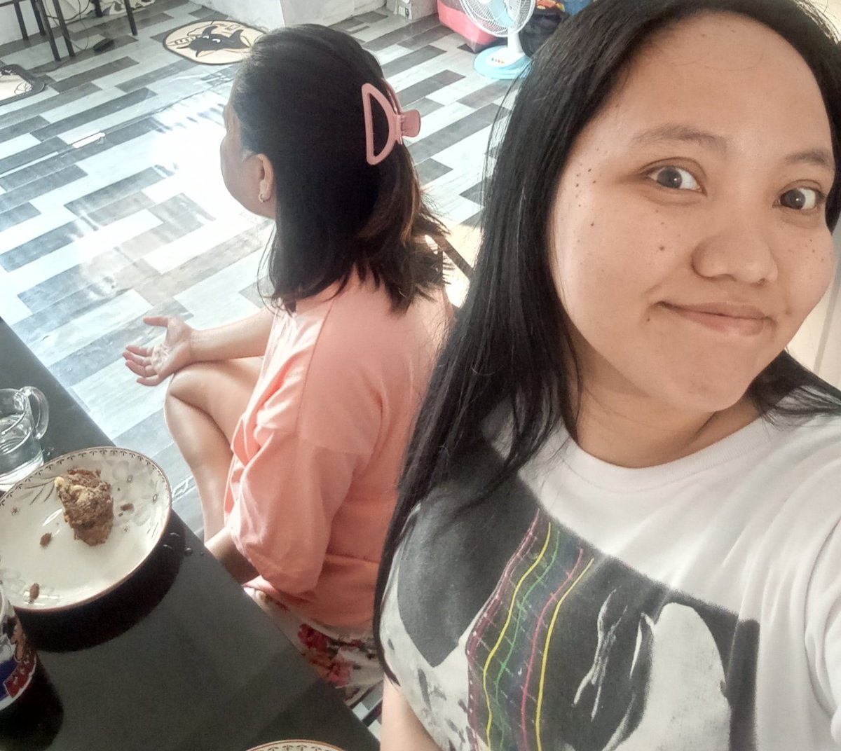 JulmaSabas's tweet image. Ate is always here in ,family bonding with my nanay.🍷🥂
#cheers
#Family is love