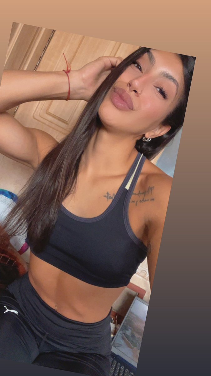 Michelleevil1's tweet photo. Today my submissives are in exemplary family parents mode. Or not? 🤣🤭😏⛓️

Just because I’m feeling a bit considerate, I’m giving you this discount so two of you can subscribe for 50% off. I hope you take advantage of it, you useless lot! 🔥⛓️
https://t.co/MhazQyR4IM 
#onlyfans https://t.co/O3QnkXtB6F