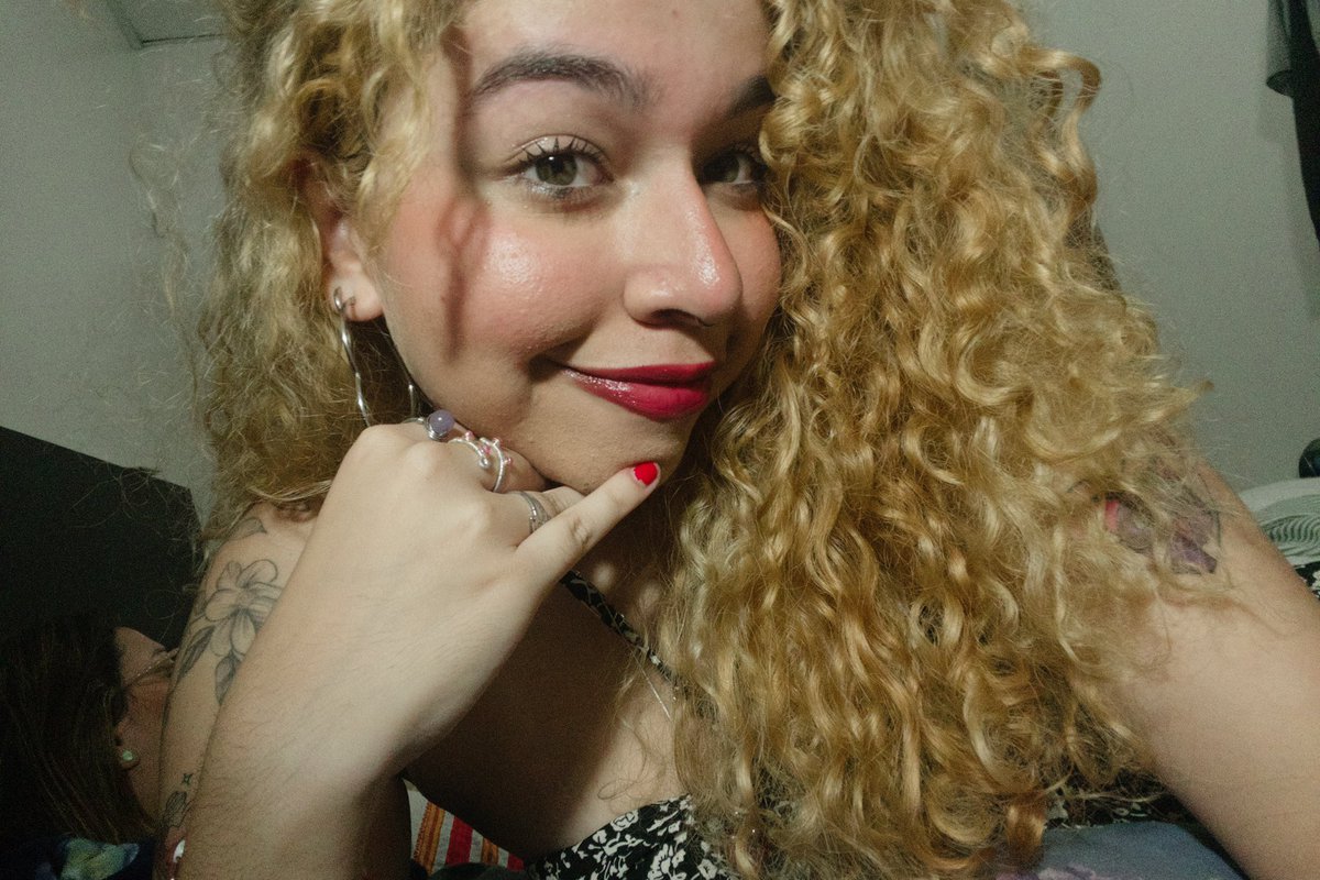 lelezits's tweet photo. so youre breaking up with me because im too blonde?????? ⋆˚☆˖°⋆｡° ✮˖ ࣪ ⊹⋆.˚ https://t.co/D0w3VDzKK8