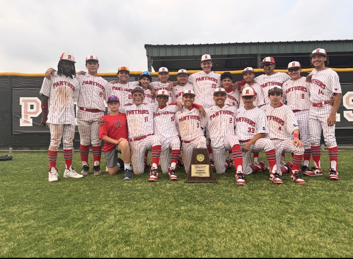 crestbaseball_'s tweet photo. 3peat!! District champs! @dallasschools @dallasathletics @HillcrestGbb @FiveToolTexas https://t.co/nOEgsoJNUR