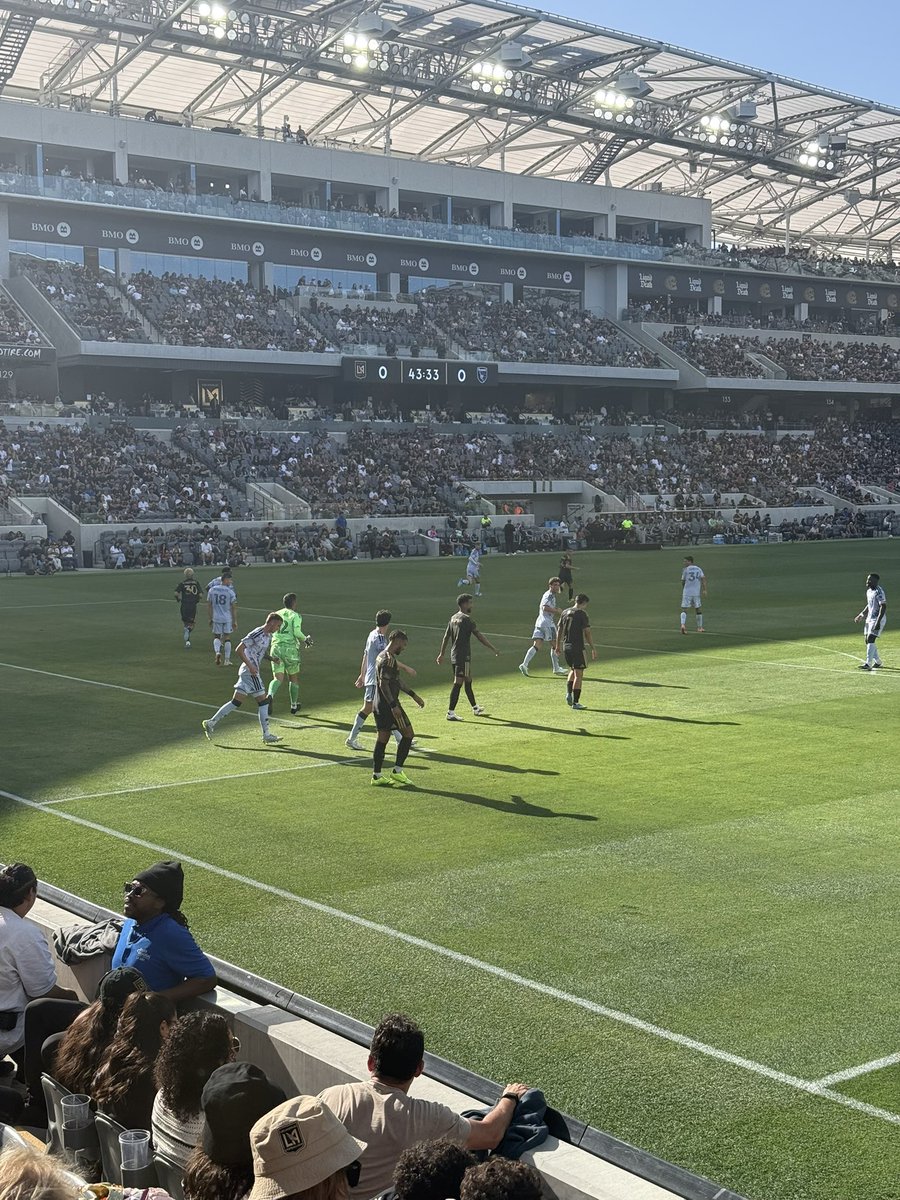 Offense has been frustrating to watch this first half #LAFC