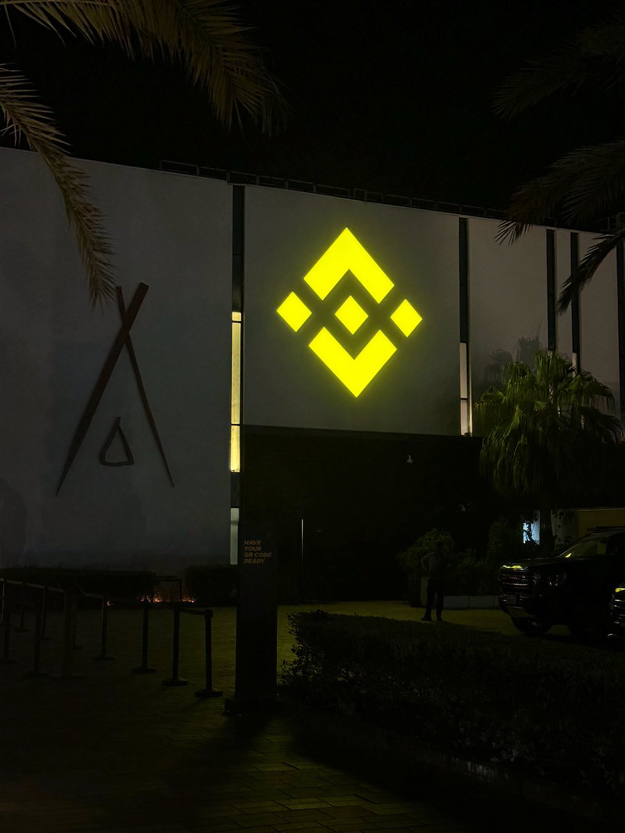 Spotted the alpha in the wild tonight.