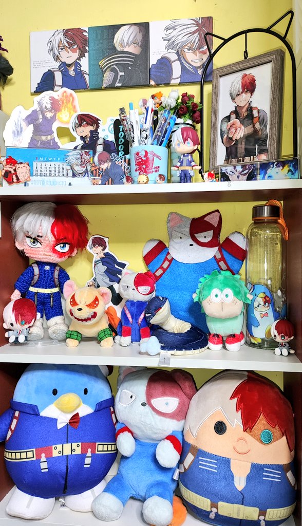 OyukiTodoroki's tweet photo. I am still making room for more Shoto merch and I really quite liked how this turned out. Just need to figure out what to place on the lower level. 

Loved Dabi snake getting all cuddly with Shotocat https://t.co/f2ajvyMLr2