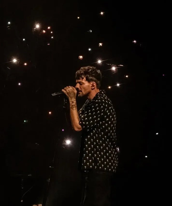 ･ ｡
    ∴｡　
　･ﾟ*｡. 
　　･ *ﾟ
　 ･ ﾟ*
     ･｡     
   *･｡  
      *.｡ 
           ｡･
              °*. ﾟ｡
                      °*.
                      ﾟ*.
                      ｡｡ ･
             ｡ ･ﾟ
       ｡°*.
   ｡*･｡